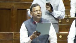 बैंक से 15 लाख निकालना पड़ा भारी आयकर विभाग ने खोल दी पूरी कहानी